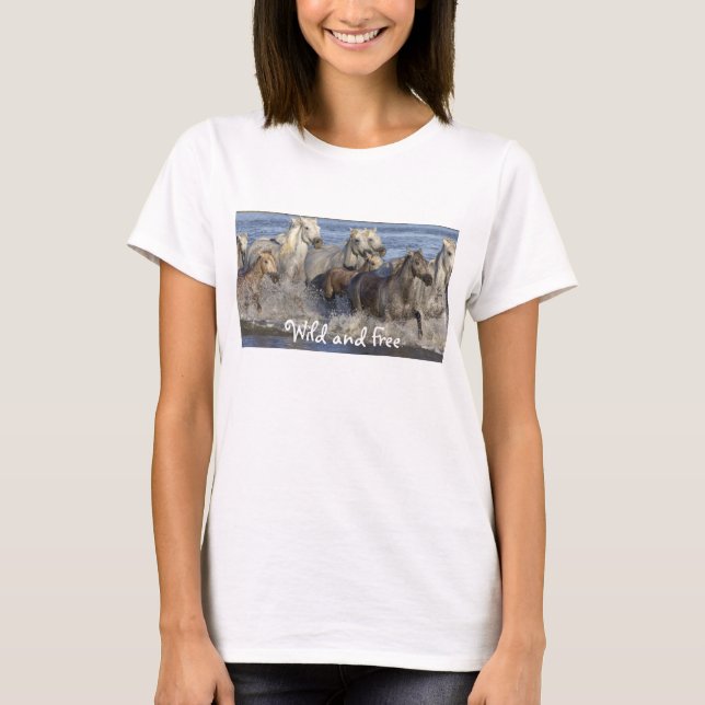 Camiseta Cavalos galopando na água T-Shirt (Frente)