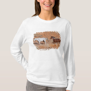 Camiseta Cavalos vagando pelo Big Horn MT de Shell Wyoming.