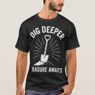 Camiseta Cave Mais Fundo Tesouro Espera Detecção de Metal