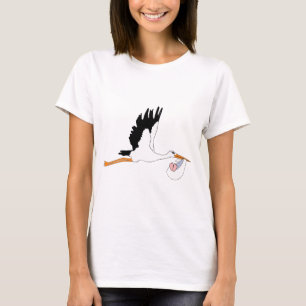 Camiseta Cegonha que entrega o bebê