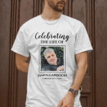 Camiseta Celebração Elegante Da Vida Com Memorial Fotográfi<br><div class="desc">Vista uma foto especial Celebração da camisa Life para homenagear os desaparecidos. Adicione uma foto e uma mensagem especial.</div>