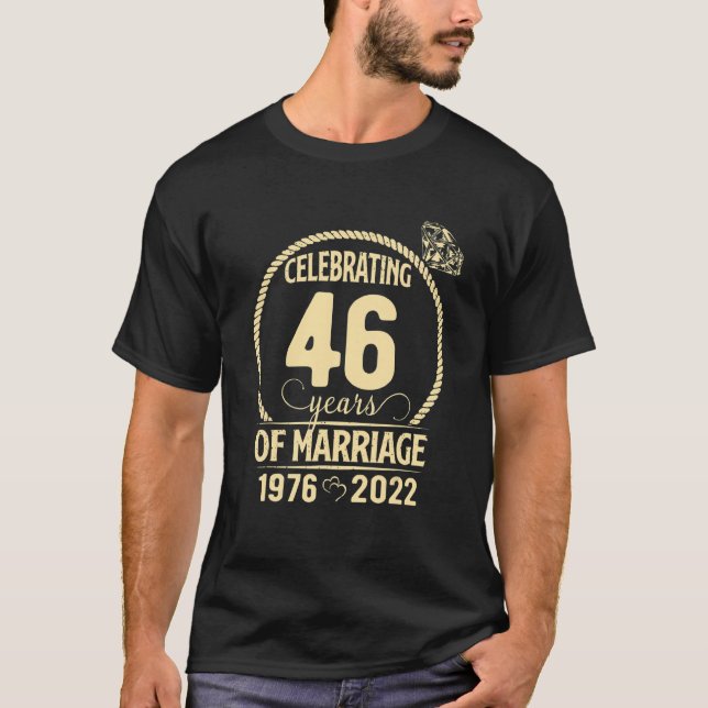Camiseta Celebrando 46 Anos De Casamento Desde 1976 2022 (Frente)