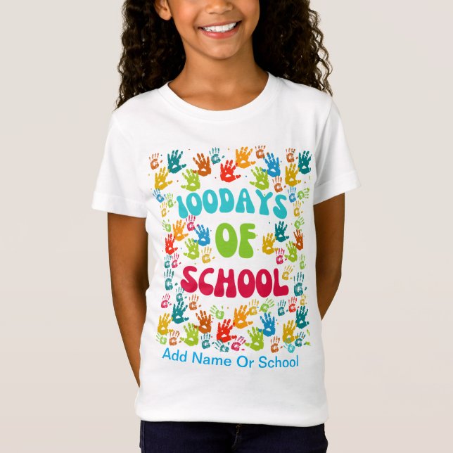 Camiseta Celebrar 100 Dias de Escola com Impressão de Mão D (Frente)
