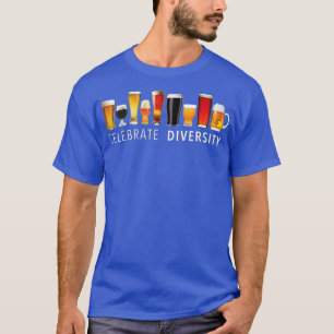 Camiseta Celebrar o Bebendo de Cerveja do Artesanato de Div