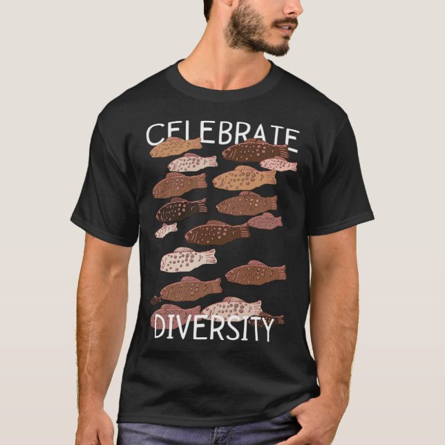 Camiseta Celebrate Diversity Inclusion Gummy Fish Racial Eq (Frente)