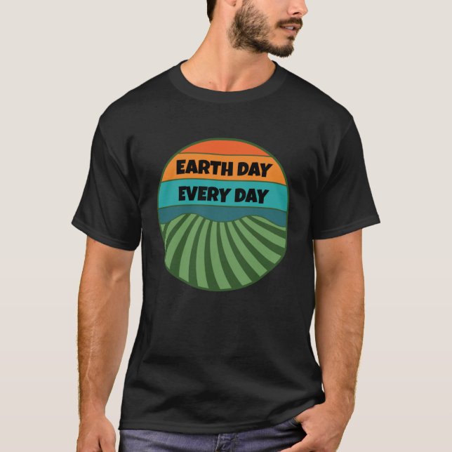 Camiseta Celebrate Earth Day Every Day Keep the Planet Gree (Frente)