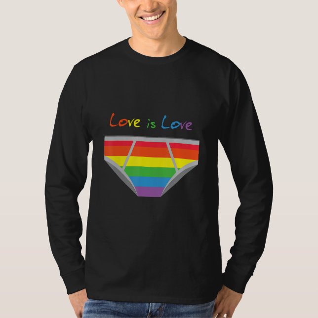 Camiseta Celebrate Love with Our Pride Flag Boxer (Frente)