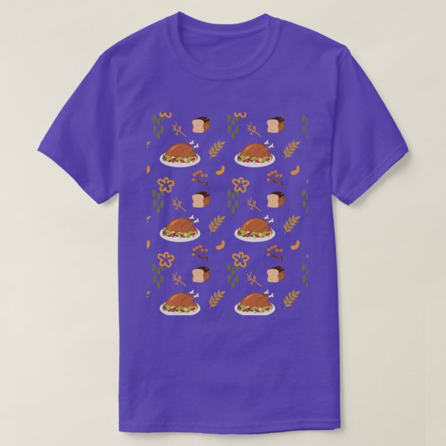 Camiseta Celebrating Thanksgiving Day with turkey and bread (Frente do Design)