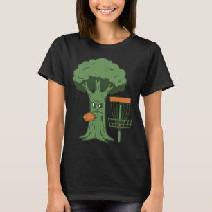 Camiseta Cena engraçada de disco de golfe atingindo árvore