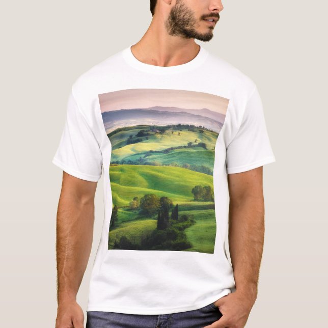 Camiseta Cenário Verde: Serenidade Pintada Clara (Frente)