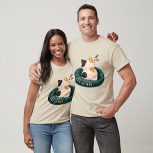 Camiseta "CEO da Soneca" Gato Dormindo no Sofá
