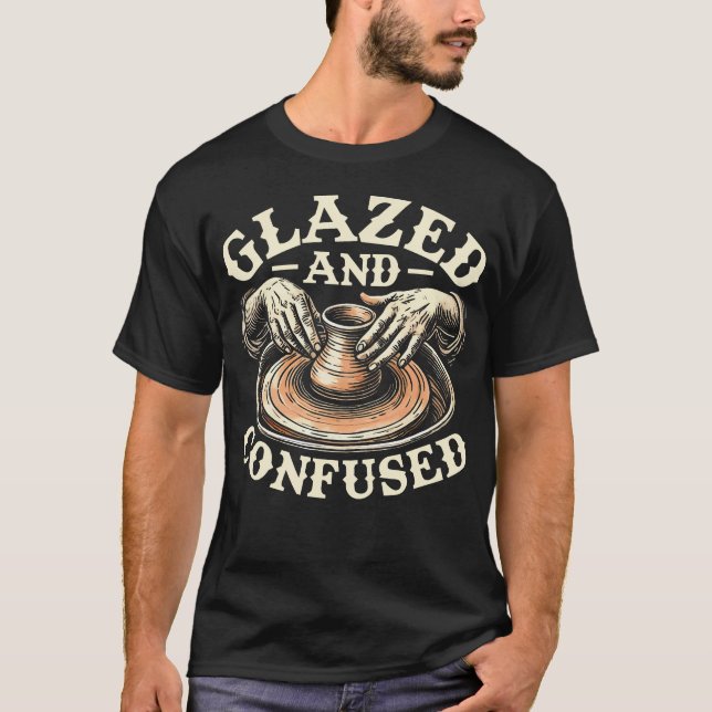 Camiseta Cerâmica Confusa e Esmaltada Escultura de Olaria G (Frente)