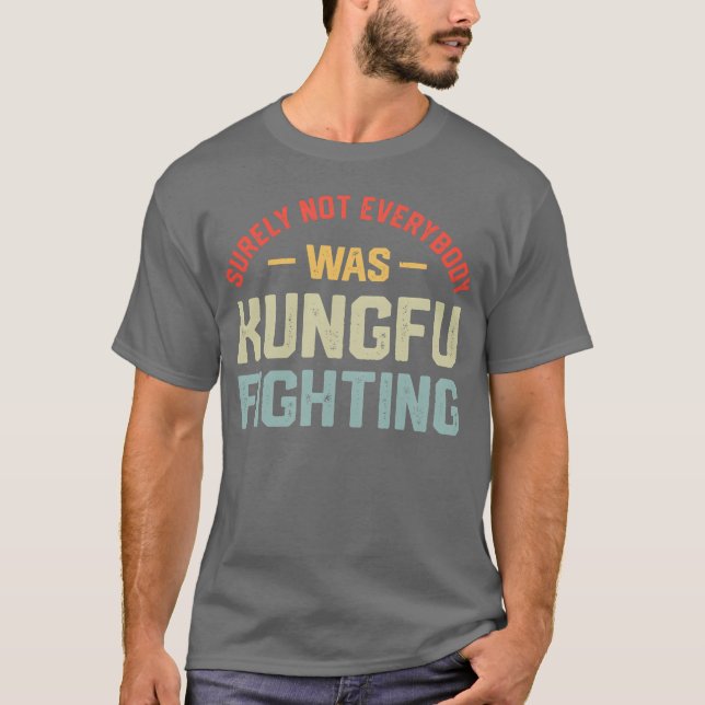 Camiseta Certamente Nem Todos Eram Kungfu Lutando Com O Rap (Frente)