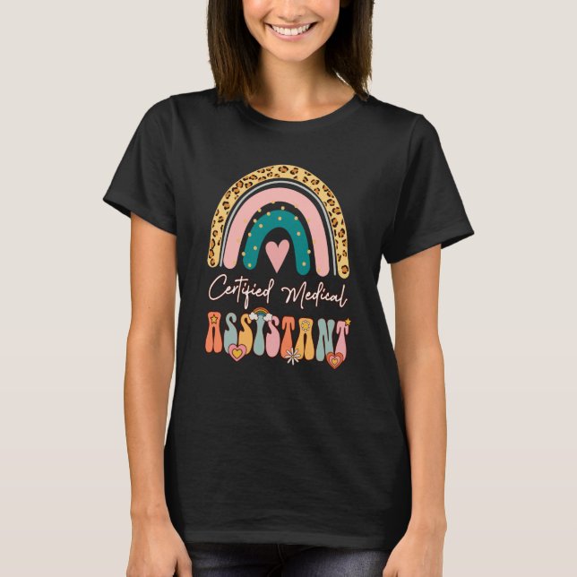 Camiseta Certified Medical Assistant CMA Groovy Retro Rainb (Frente)