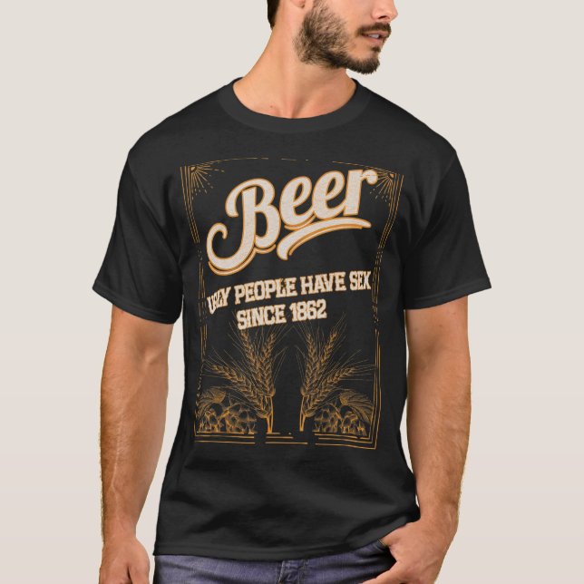 Camiseta Cerveja Ajudando Pessoas Feias A Serem Desde Lusti (Frente)