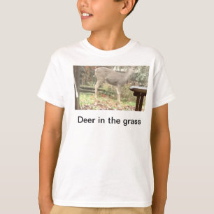 Camiseta Cervos no t-shirt da grama