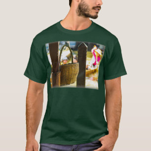 Camiseta Cesta em Khlong Ong Ang Canai Bangkok