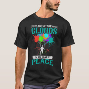 Camiseta Céu Divertido de Paraquedismo Acima das Nuvens É M