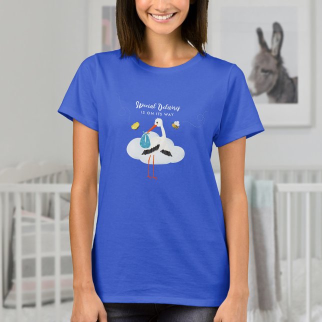 Camiseta Chá de fraldas Blue Stork Boy (Blue baby shower tshirt for mum-to-be with stork, bee and butterfly, personalize it with your text)