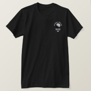 Camiseta chá preto com nome de golfista e bola de golfe