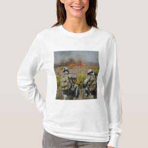 Camiseta Chamada dos soldados na informação