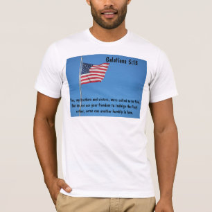 Camiseta Chamado de Livre Amar Um Ao Outro