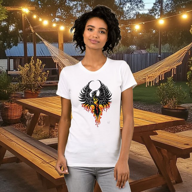 Camiseta Chamas Tribais do Phoenix Firebird (Criador carregado)