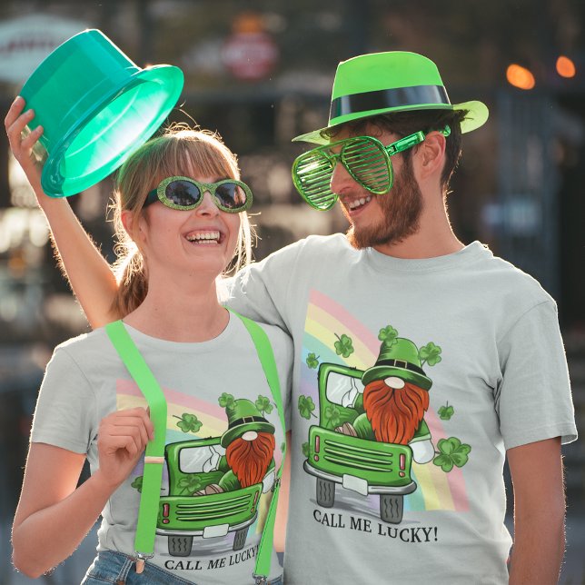 Camiseta Chame-me Lucky Irish Gnomo Unisex (Call Me Lucky Irish Gnome Unisex T-Shirt)