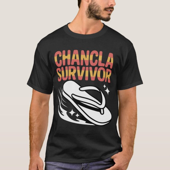 Camiseta Chancla Survivor Latin Family Humor friend (Frente)