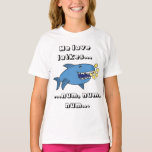 Camiseta Chanucá Me Ama Latkes/Dark Color Shirt<br><div class="desc">"Eu amo lats, num, num, num" Shirt. Personalize eliminando o texto e adicionando o seu próprio texto. Use a cor, o estilo e o tamanho da fonte favoritos. Obrigados para parar e comprar! Muito apreciado. Feliz Chanukah/Hanukkah!! Estilo: Camiseta Básica das Meninas Esperem até que vocês peguem essa camisa no seu...</div>