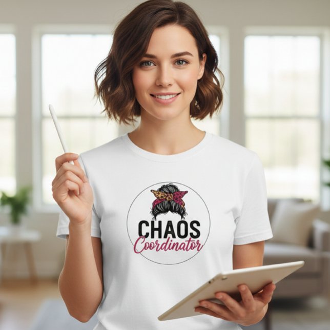 Camiseta Chaos Coordinator Shirt with Messy Bun and Leopard (Criador carregado)