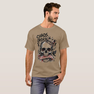 Camiseta Chaos Is Order Caveira Gráfica Rebelião S
