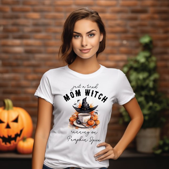 Camiseta Chapéu de Bruxa de Mãe Cansada e Café com Especiar (Criador carregado)