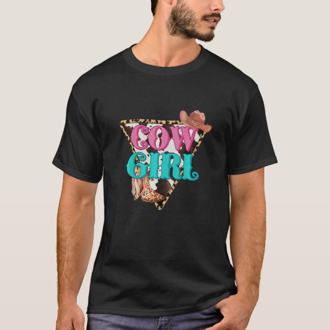 Camiseta Chapéu Triangular Estampa de Leopardo de Vaqueira (Frente)