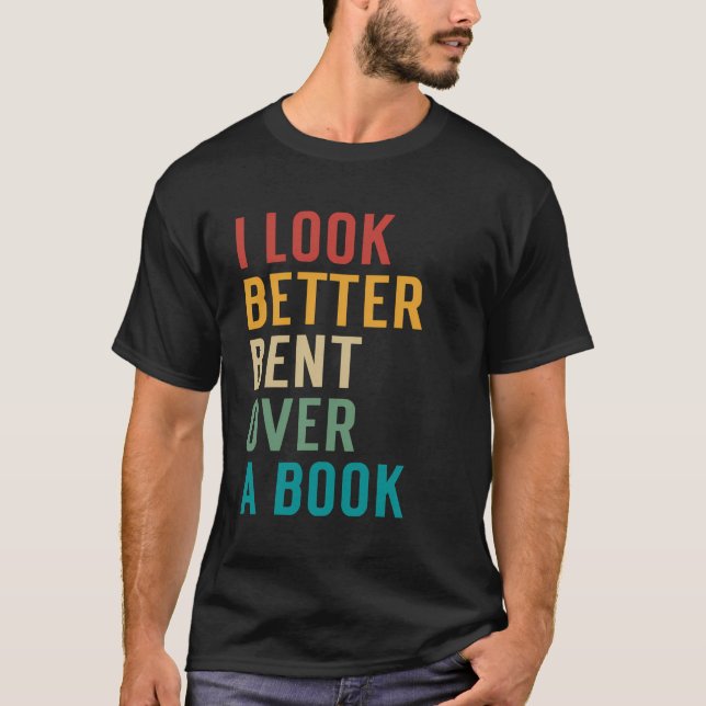 Camiseta Charisma de livro literário que eu pareço melhor c (Frente)