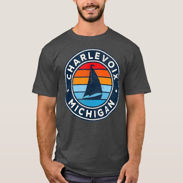 Camiseta Charlevoix Michigan MI Vintage Sailboat Retro (Frente)
