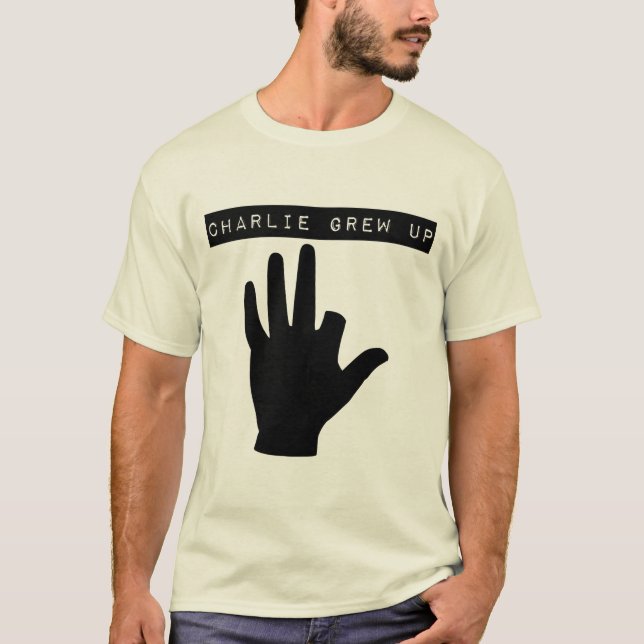 Camiseta Charlie cresceu acima (Frente)