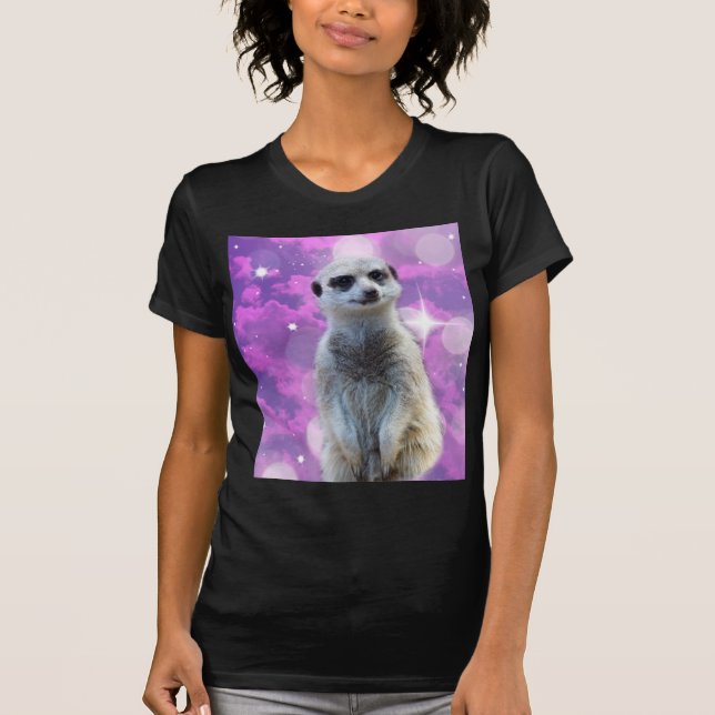 Camiseta Charme Shimmering: Meerkat no fundo do livro rosa (Frente)