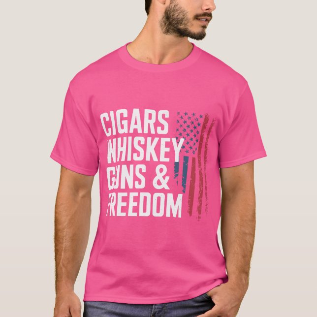 Camiseta Charutos Uísque E Charutos De Liberdade (Frente)