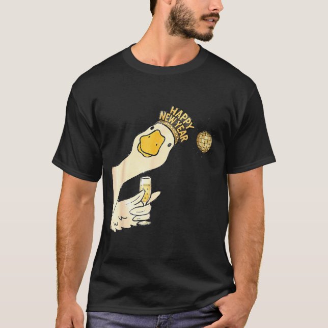 Camiseta Cheers Happy New Year 2026 Goose With Champagne Di (Frente)
