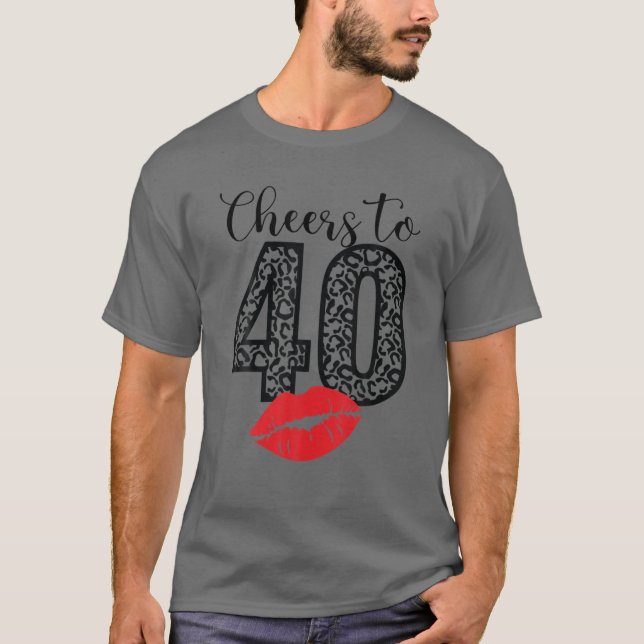 Camiseta Cheers To 40 Years Lips Happy Birthday Leopard Bor (Frente)