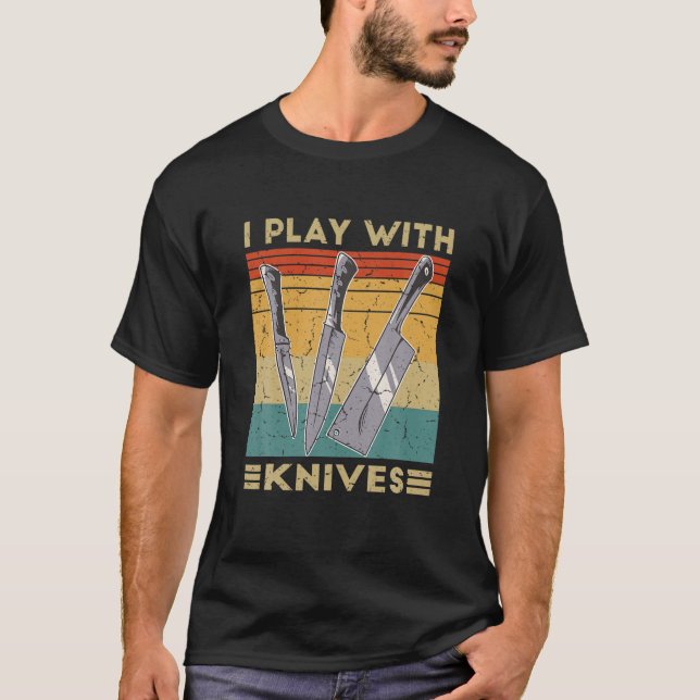 Camiseta Chefe Da Cozinha Eu Toco Com Facas Engraçadas Cozi (Frente)