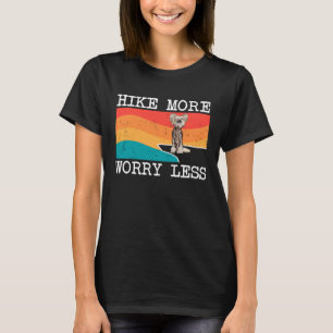 Camiseta Chegue Mais Preocupada Com Menos Hikin Gráfico Chi