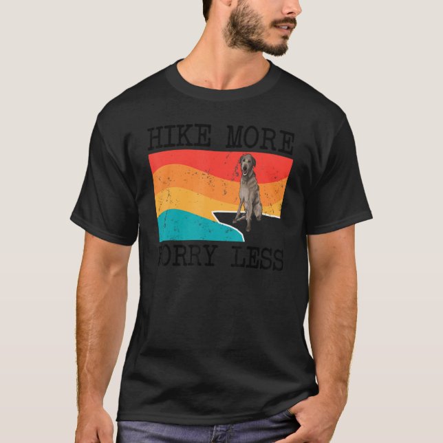 Camiseta Chegue Mais Preocupada, Menos Escocês, Deerhound G (Frente)