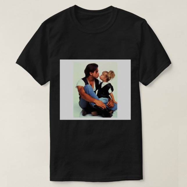 Camiseta Cheio House Tio Jesse Michelle Funny Kiss Throw B (Frente do Design)