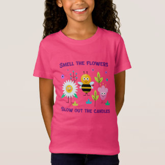 Camiseta Cheire as flores soprando as velas