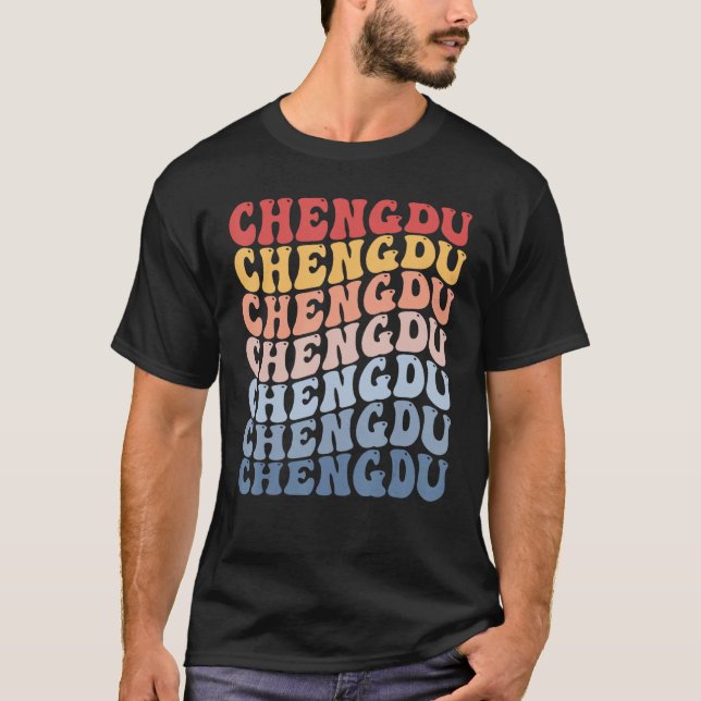 Camiseta Chengdu City Groovy Retro (Frente)