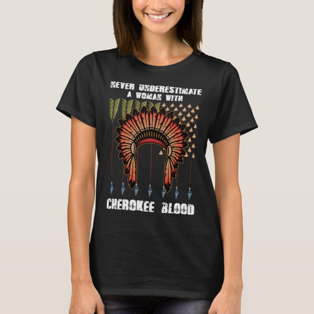 Camiseta Cherokee Pride Feathers Native American (Frente)