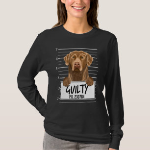Camiseta Chesapeake Bay Retriever Mugshot Culpado Cachorro