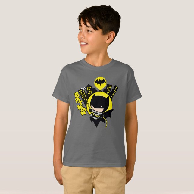 Camiseta Chibi Batman Escalando A Cidade (Frente Completa)